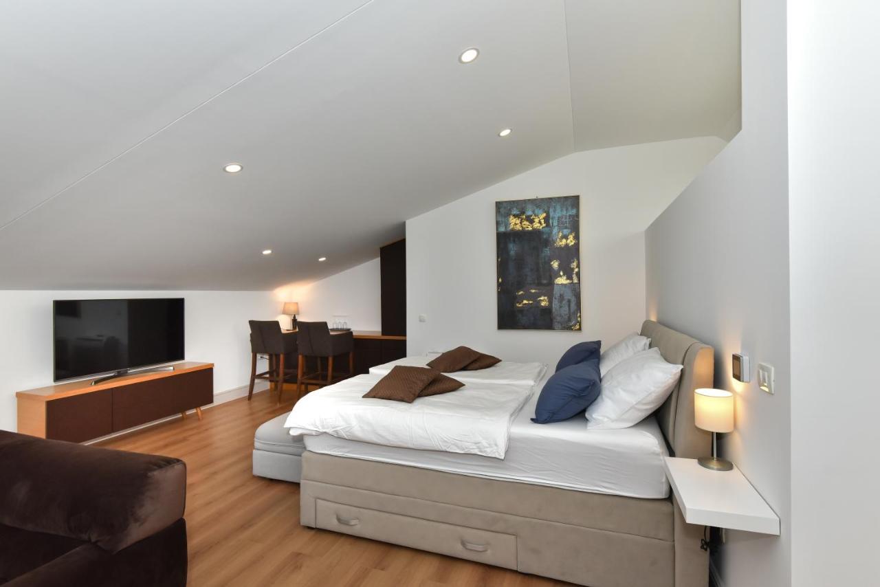 Novem Appartement Zadar Buitenkant foto
