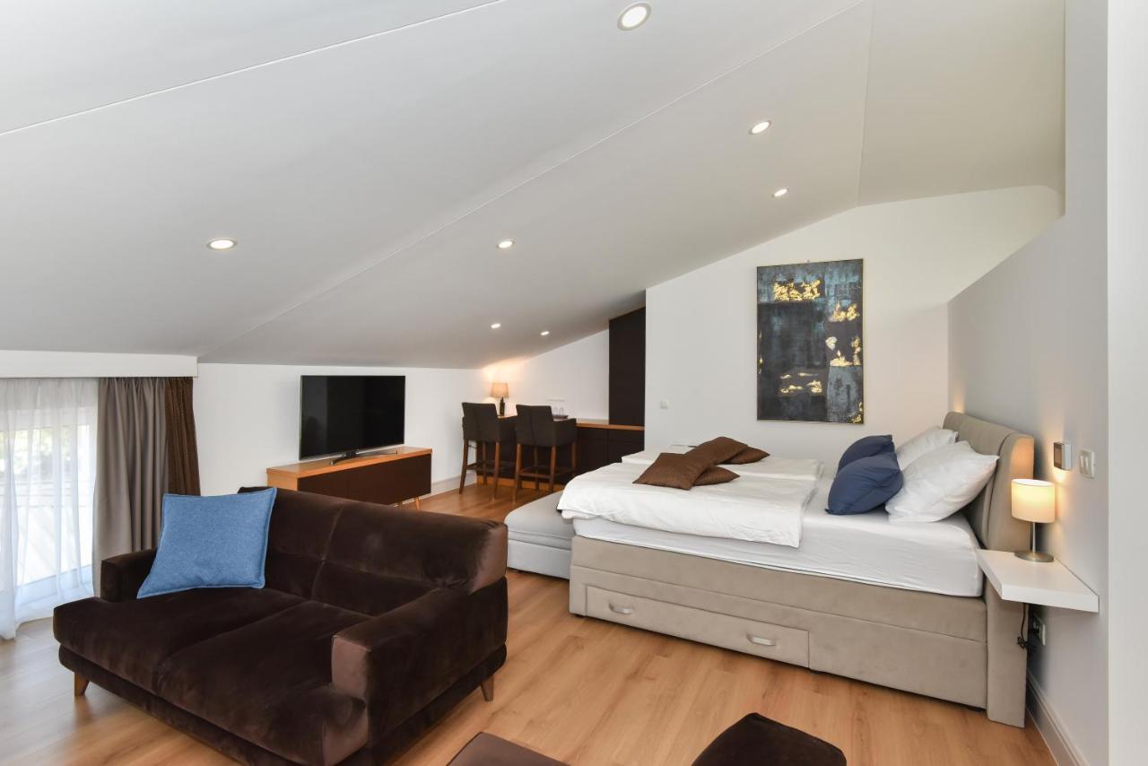 Novem Appartement Zadar Buitenkant foto