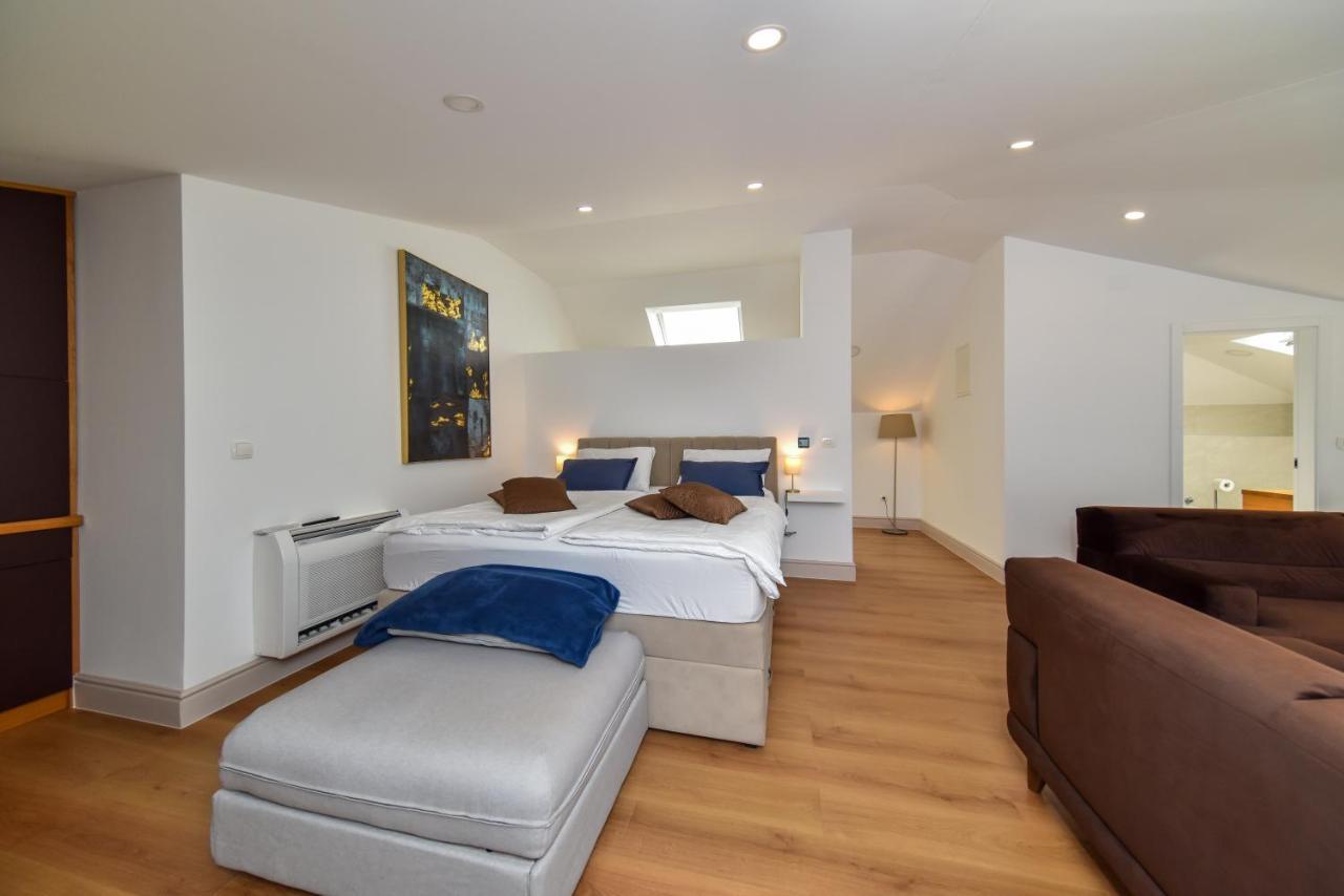 Novem Appartement Zadar Buitenkant foto
