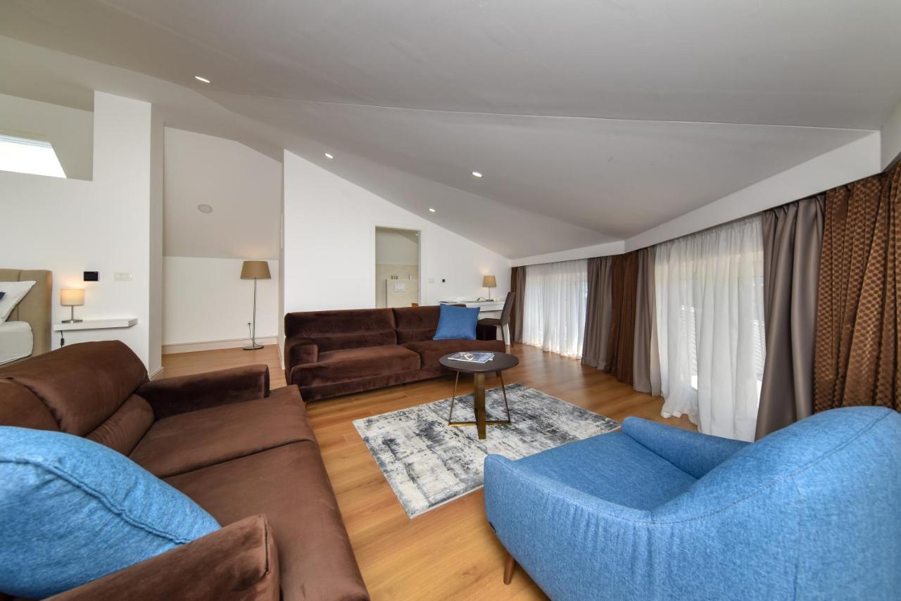 Novem Appartement Zadar Buitenkant foto