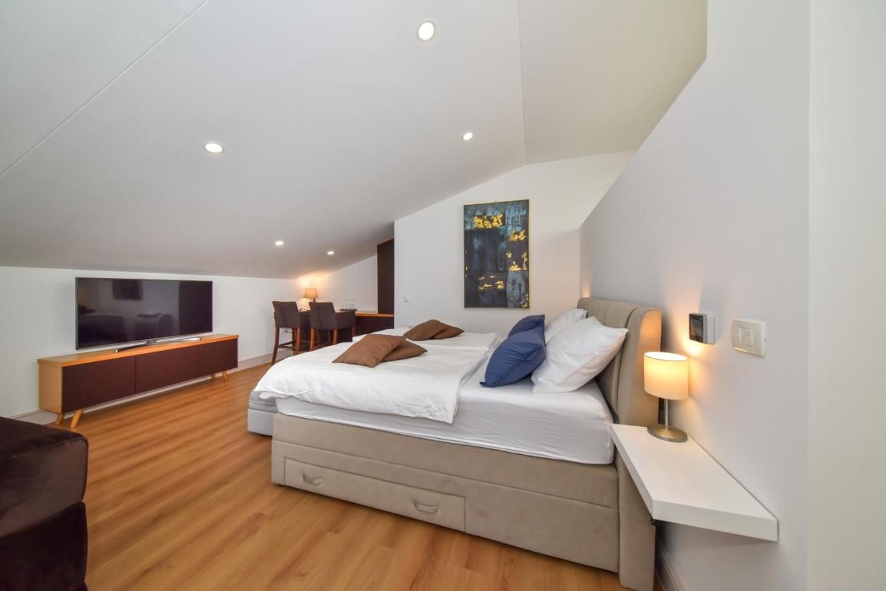 Novem Appartement Zadar Buitenkant foto