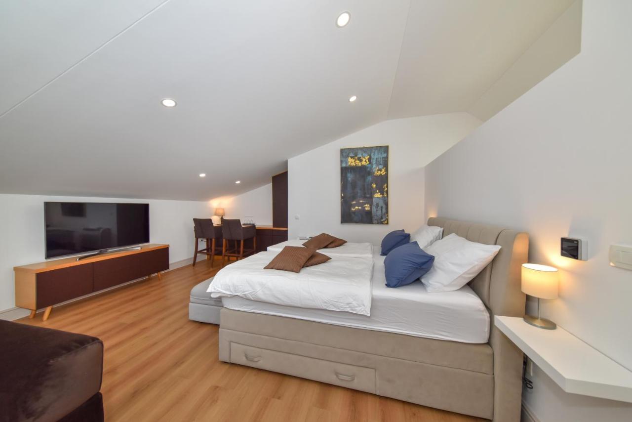Novem Appartement Zadar Buitenkant foto